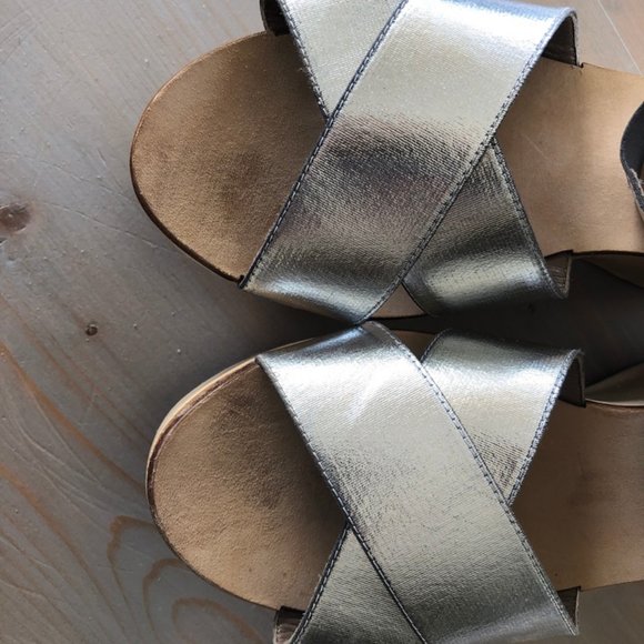 Belle Sigerson Morrison Silver Platform Sandals - Picture 3 of 9